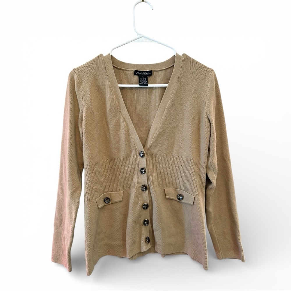 Vintage Y2K Era Linda Matthew’s Tan Women's Button Up Cardigan Size Medium